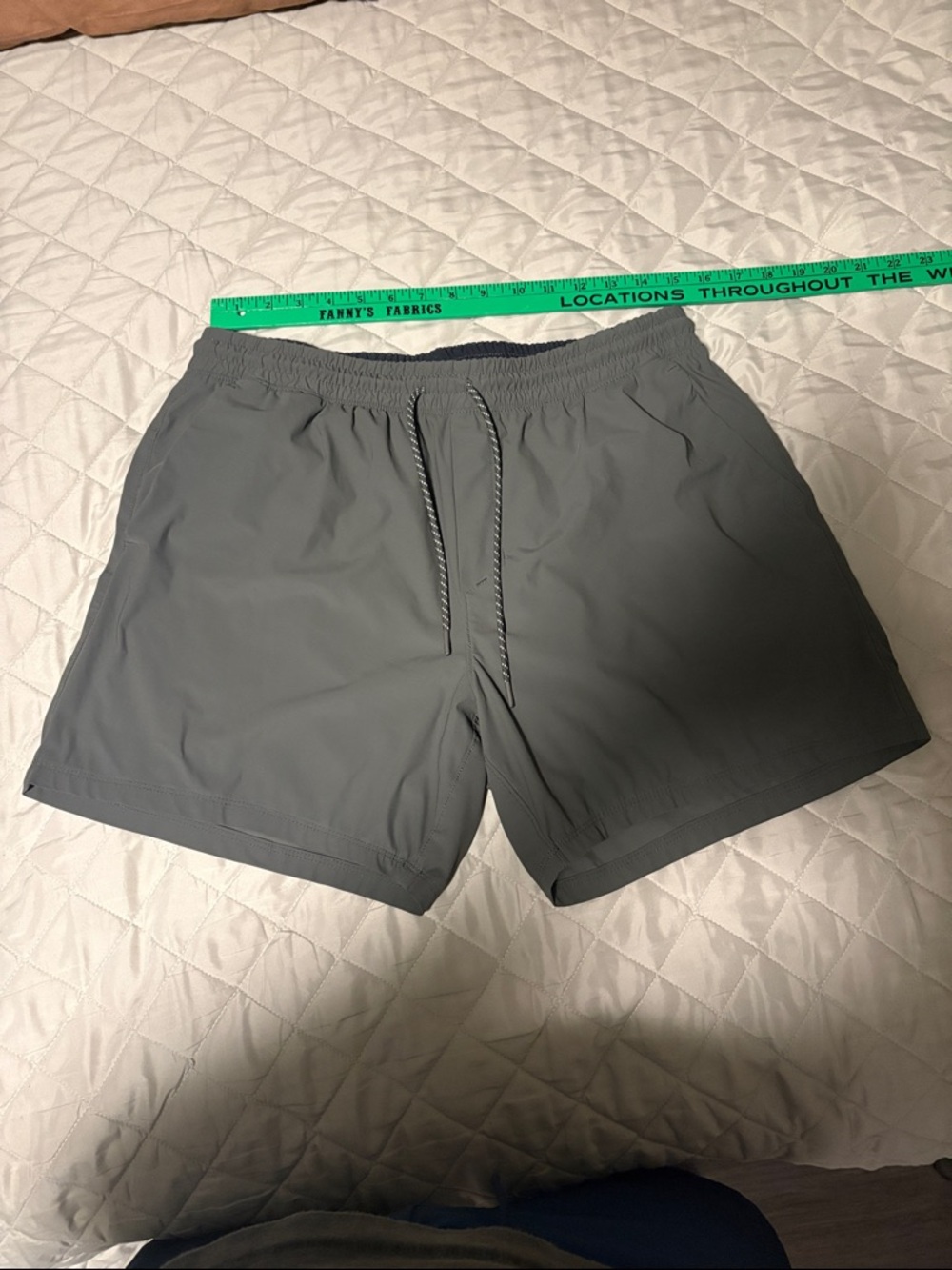 Men's dark green Athletic Drawstring Shorts